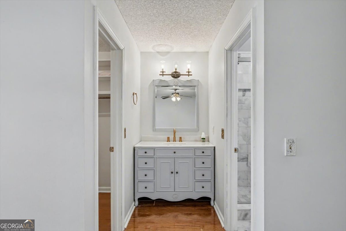 762 Robin Hood Drive Property Photo 17