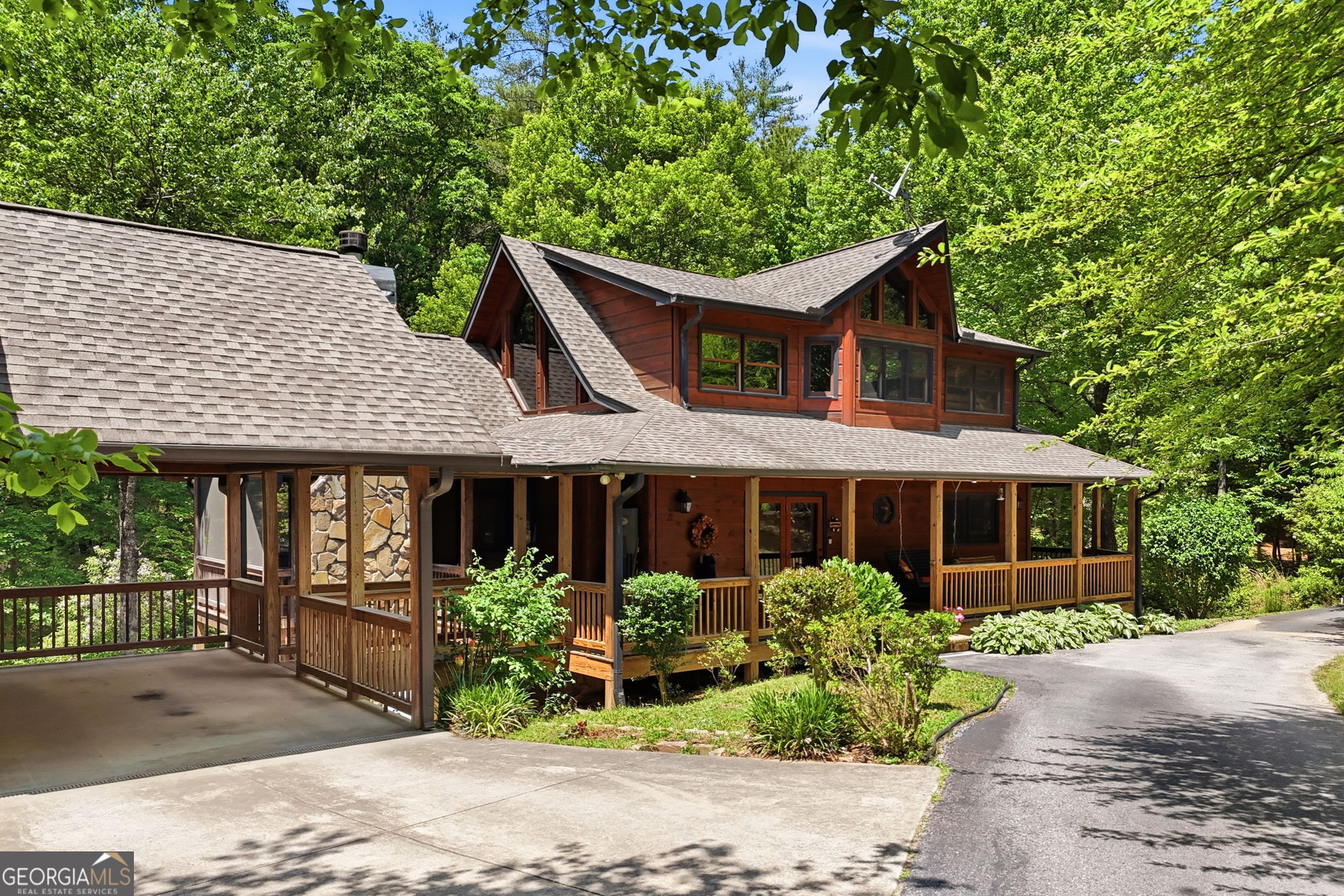 139 Deer Trail Property Photo 2