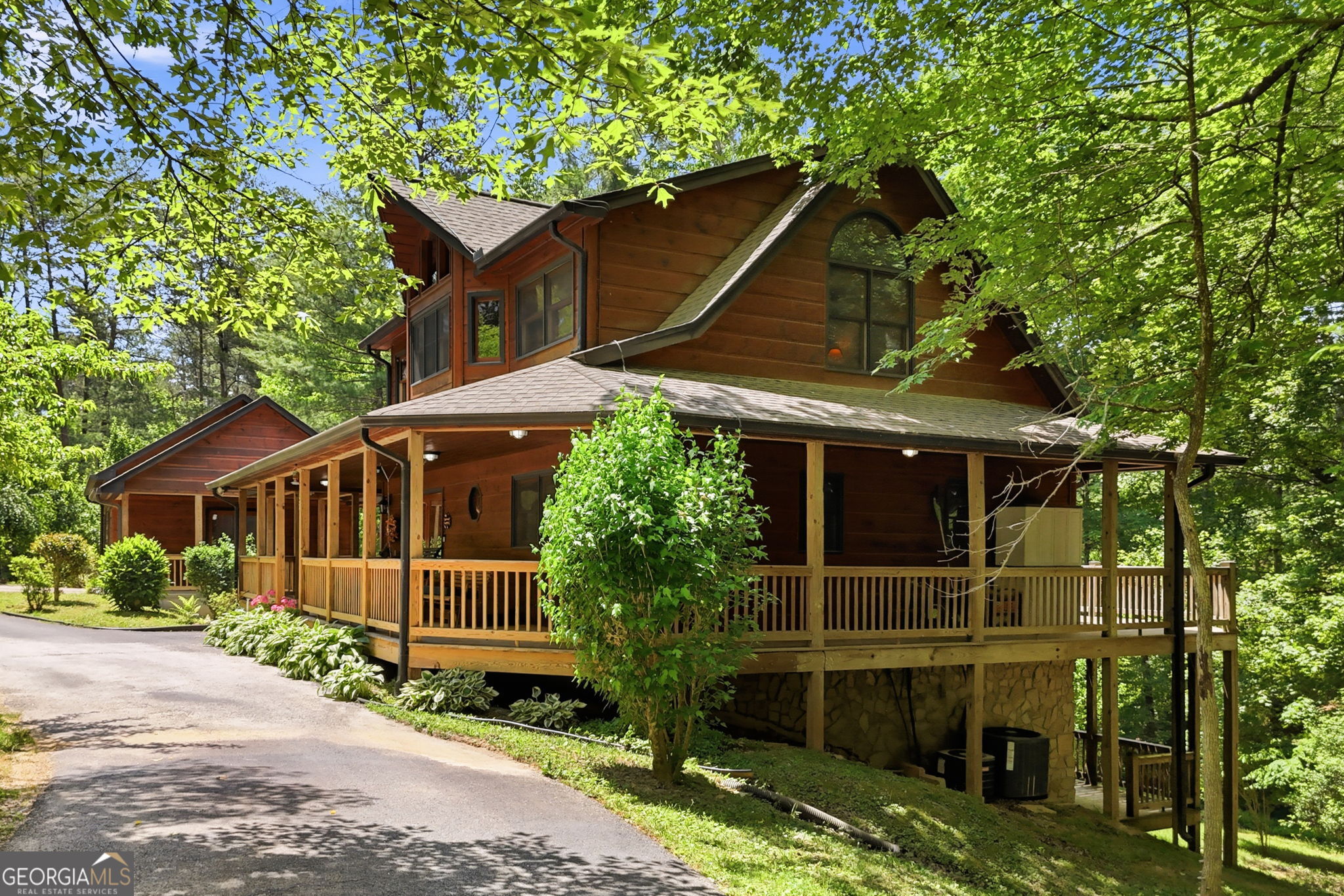 139 Deer Trail Property Photo 3