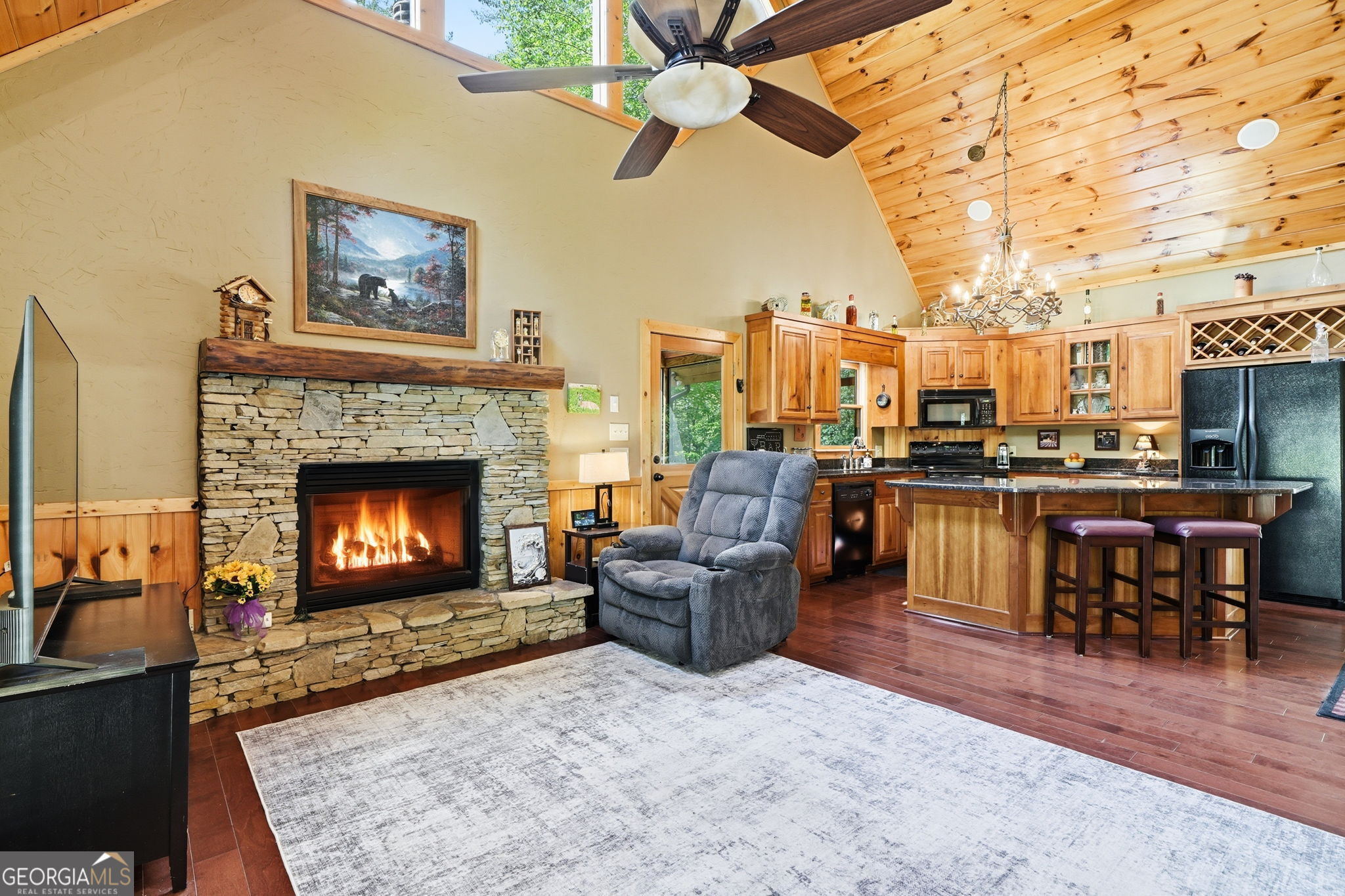 139 Deer Trail Property Photo 7
