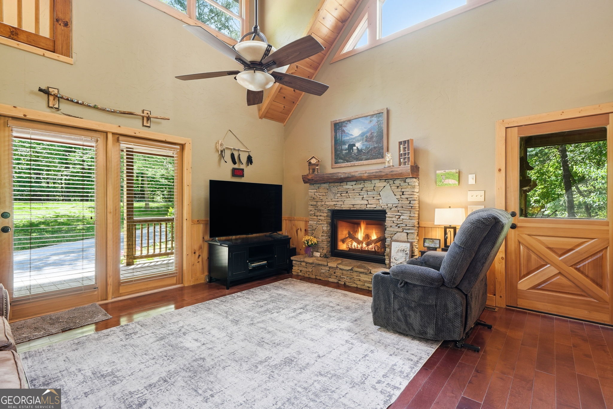 139 Deer Trail Property Photo 8