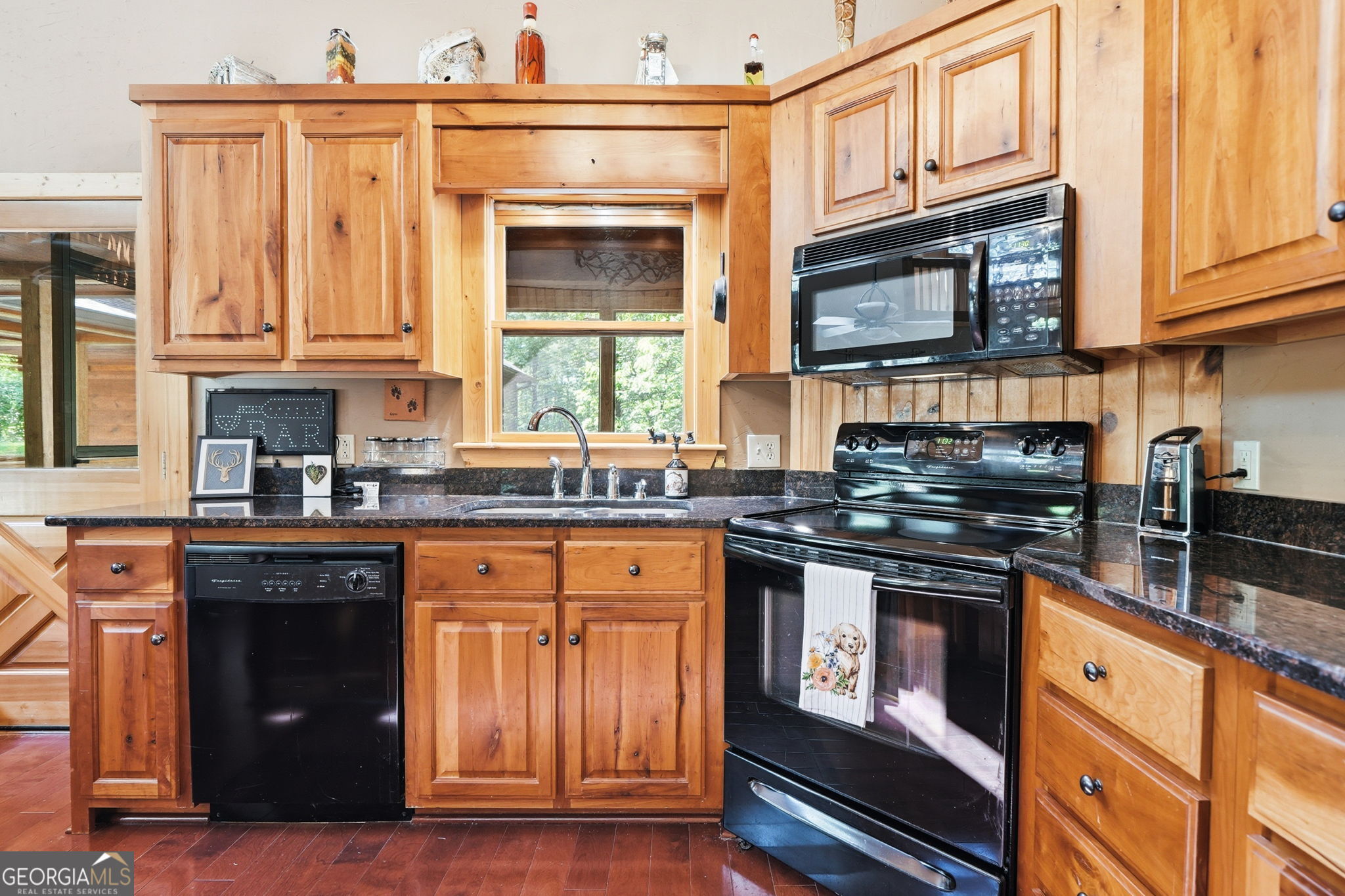 139 Deer Trail Property Photo 11