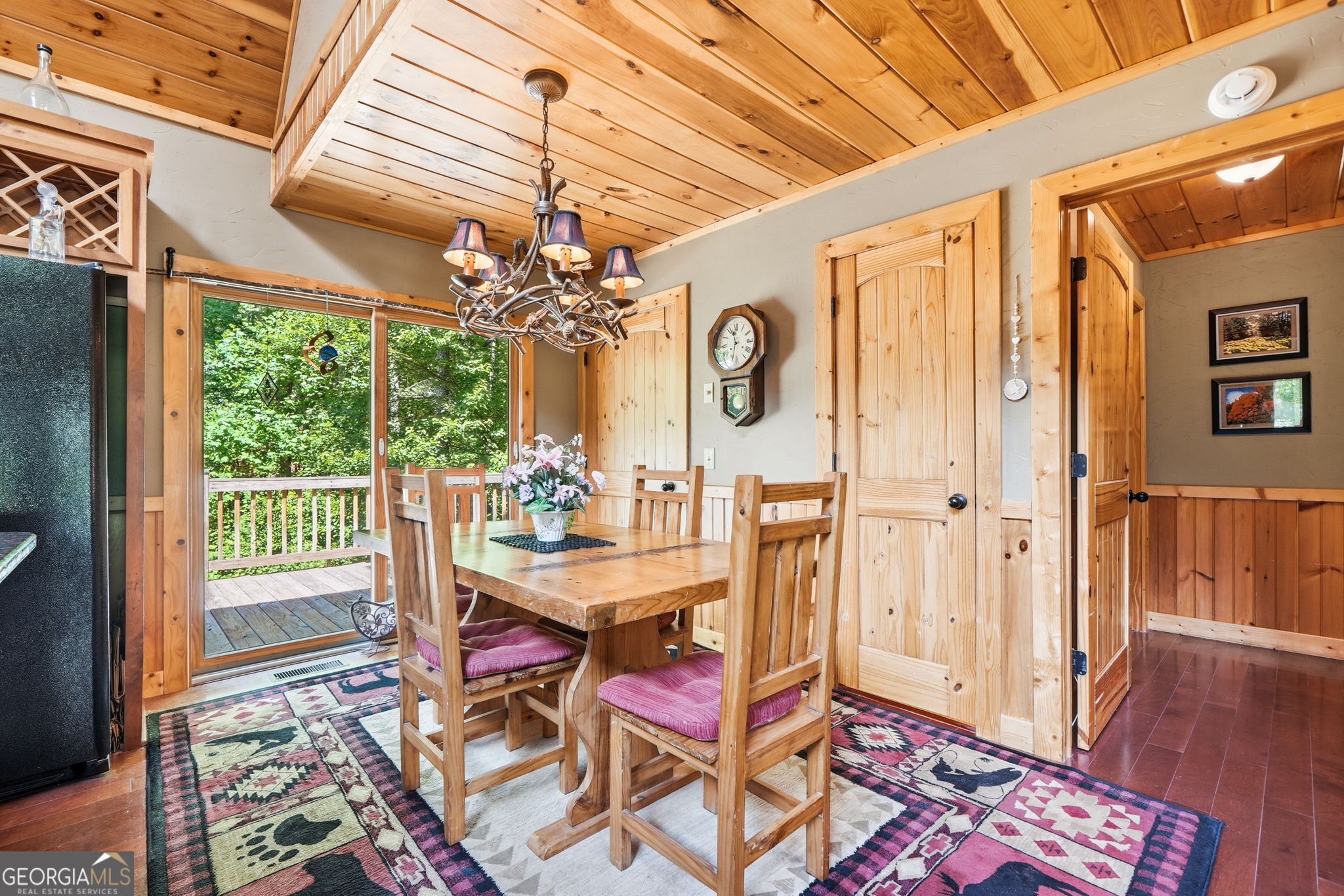 139 Deer Trail Property Photo 14