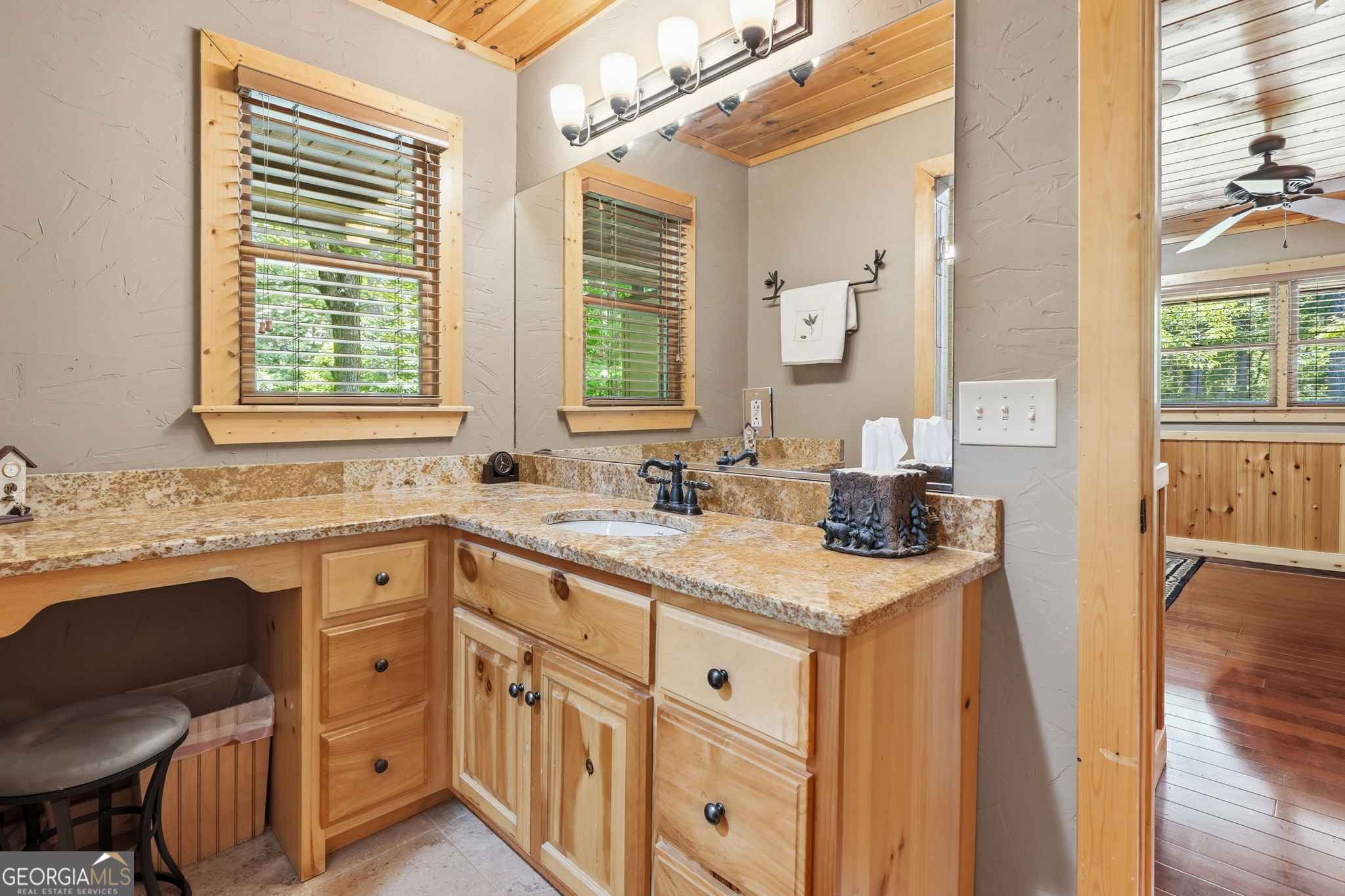 139 Deer Trail Property Photo 21