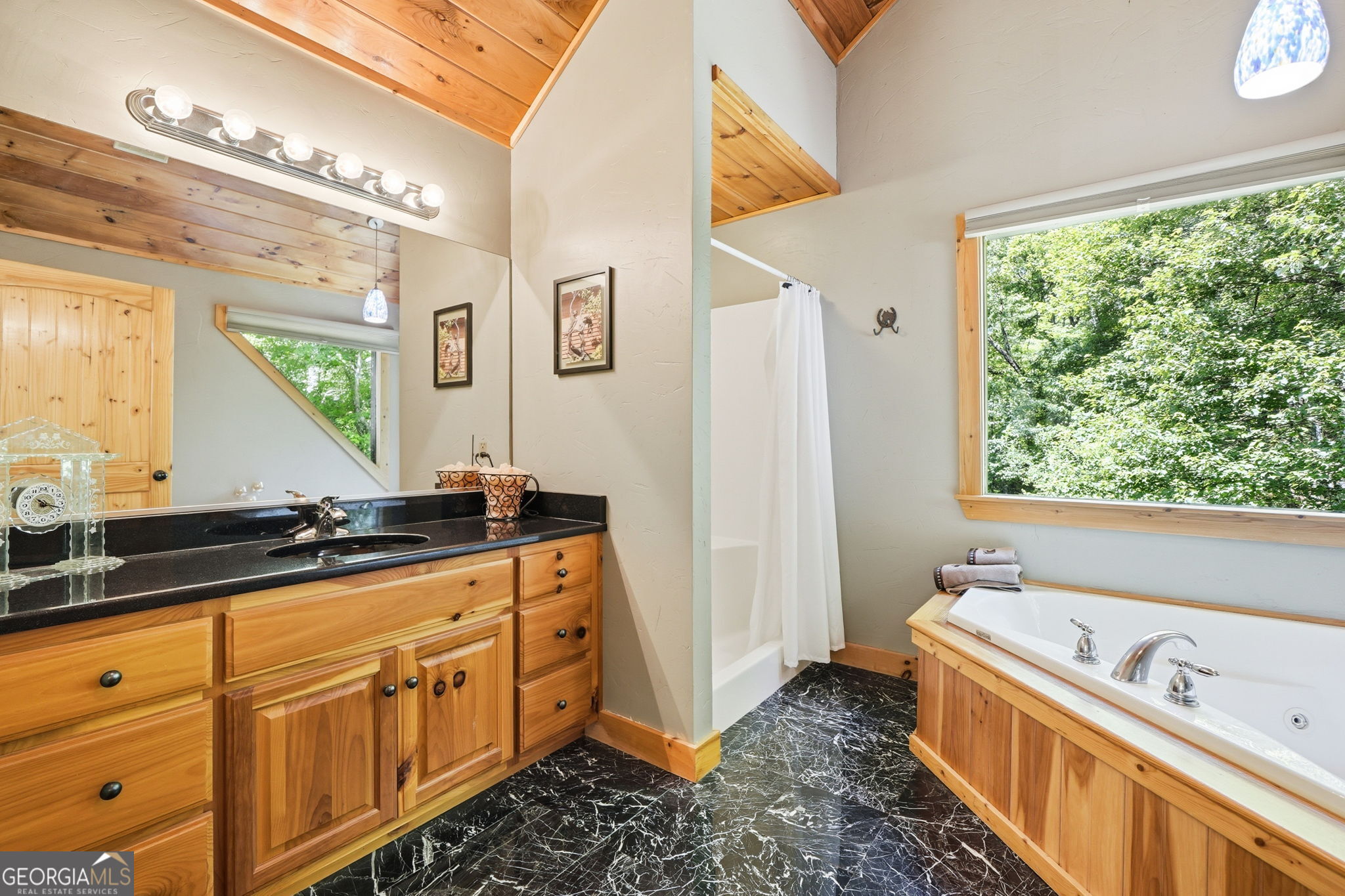 139 Deer Trail Property Photo 27