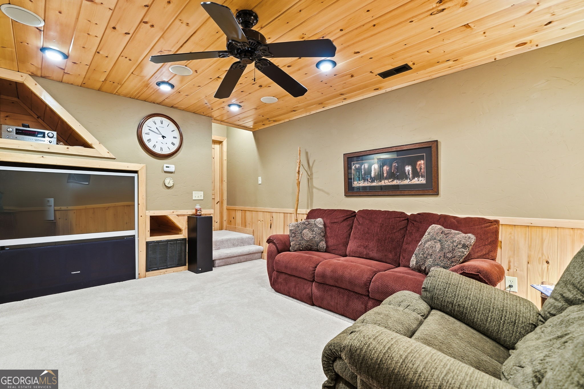 139 Deer Trail Property Photo 32