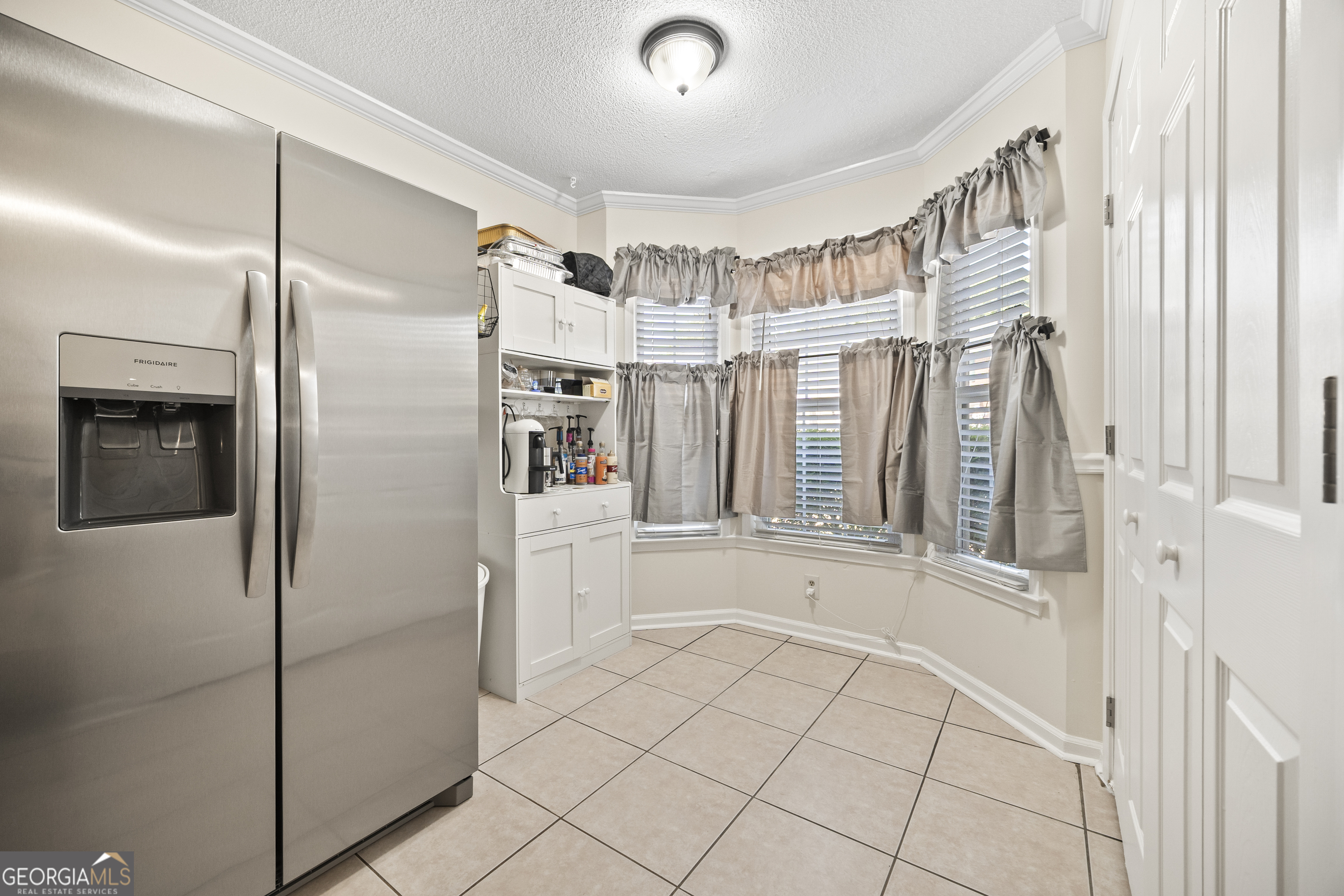 5142 Jenny Drive Property Photo 3