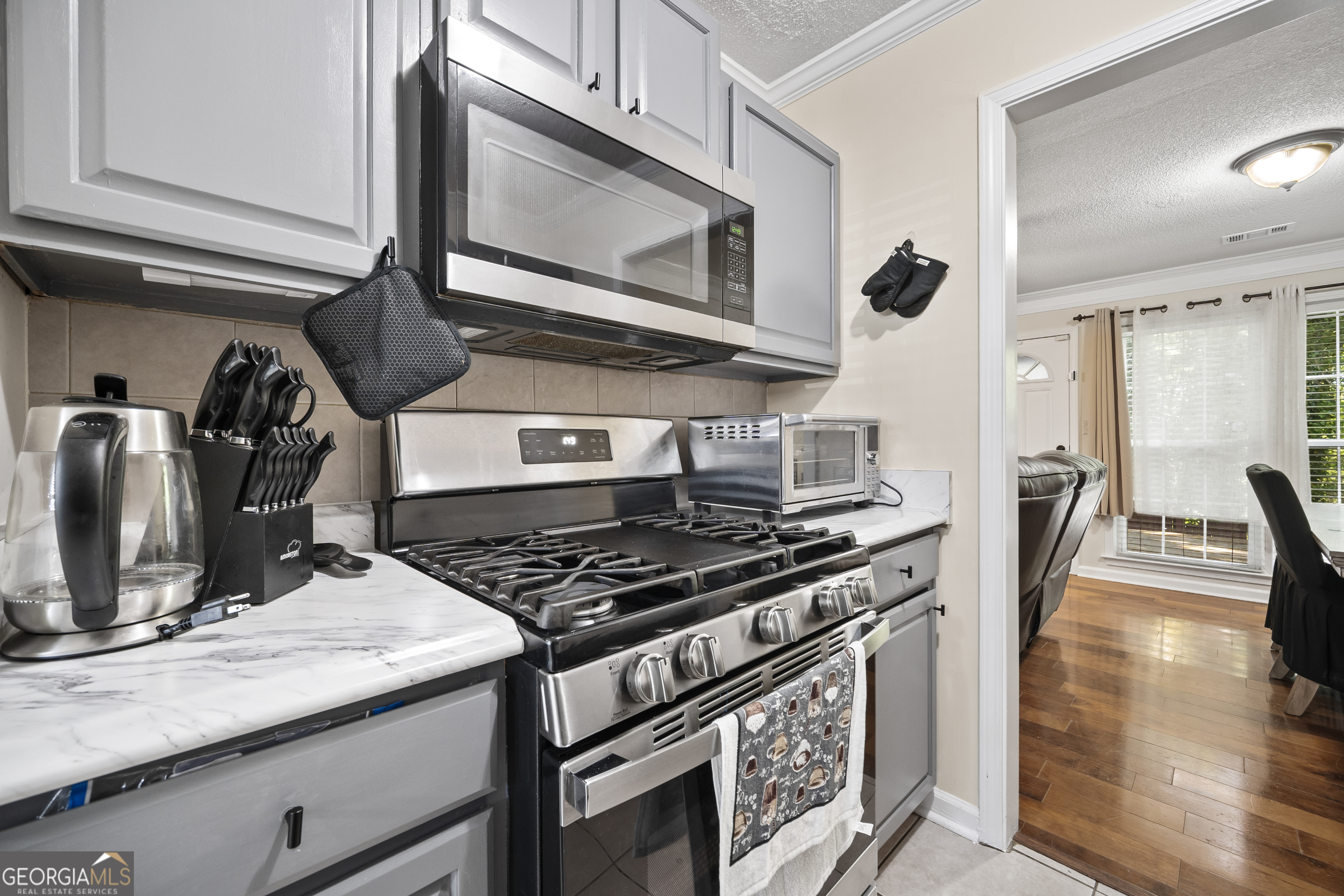 5142 Jenny Drive Property Photo 6