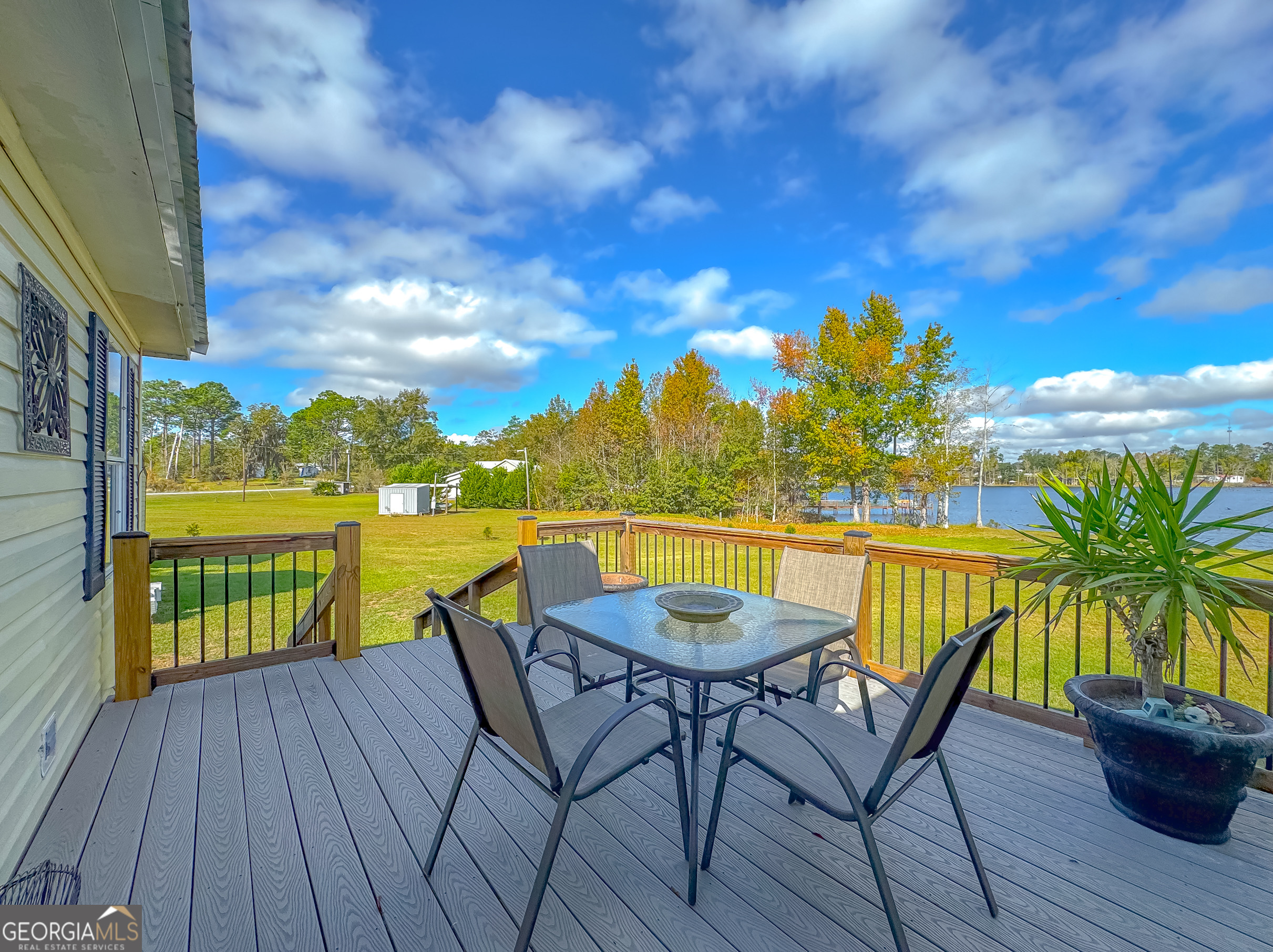 2772 Parkside Drive Property Photo 15