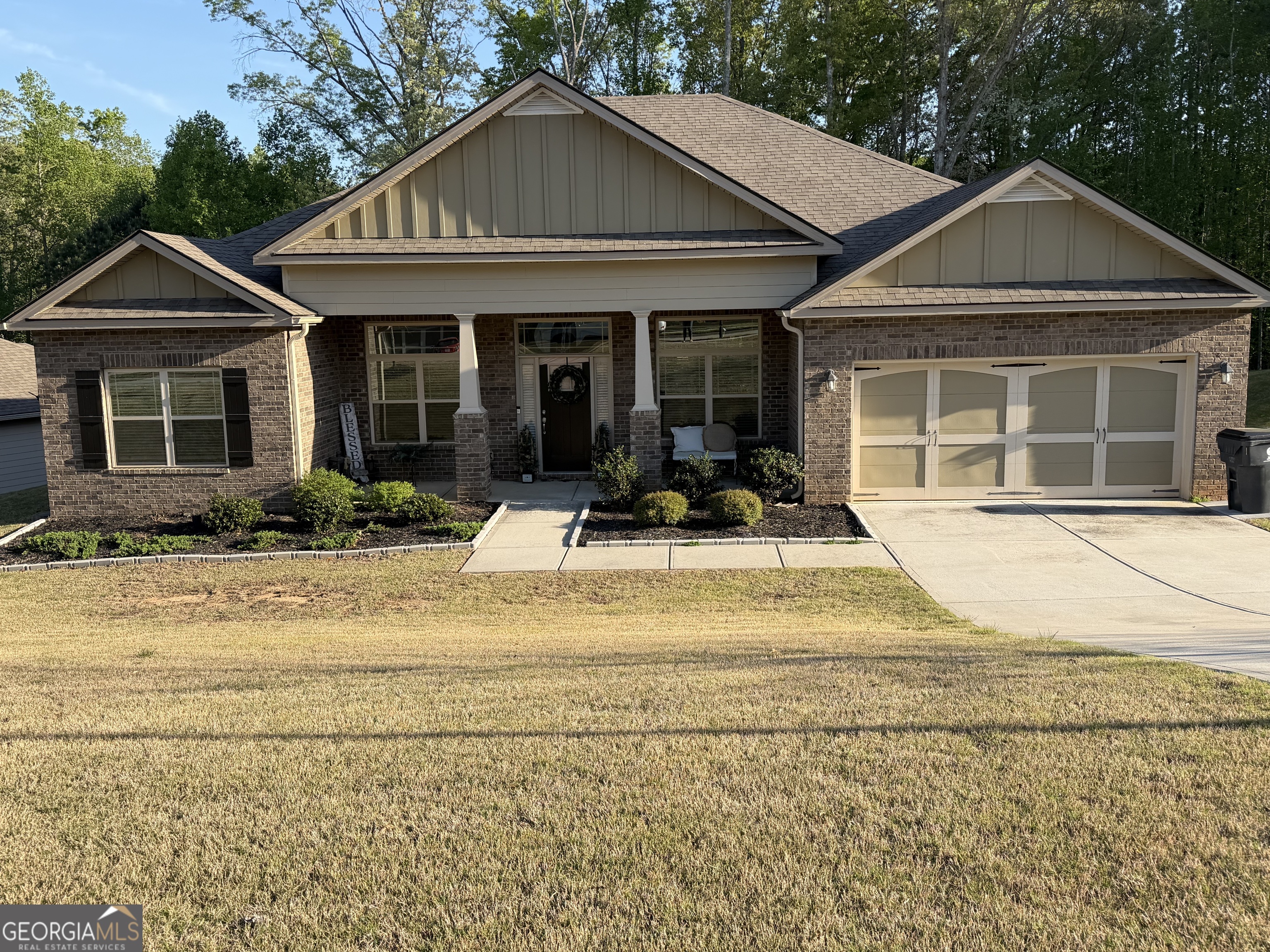 330 Surrey Court Property Photo 1