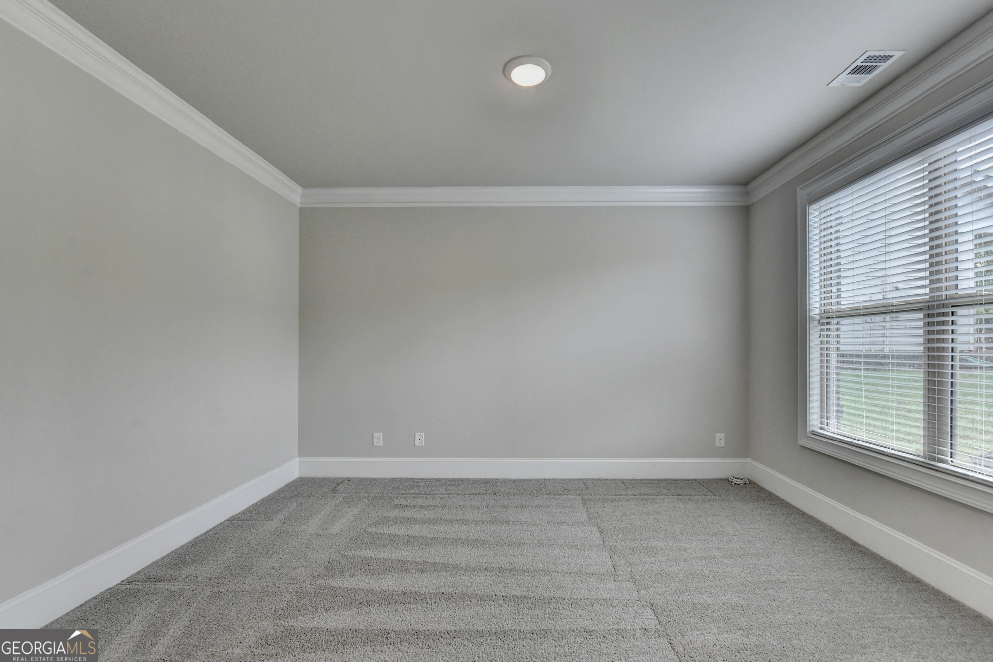 3972 Golden Gate Way Property Photo 9