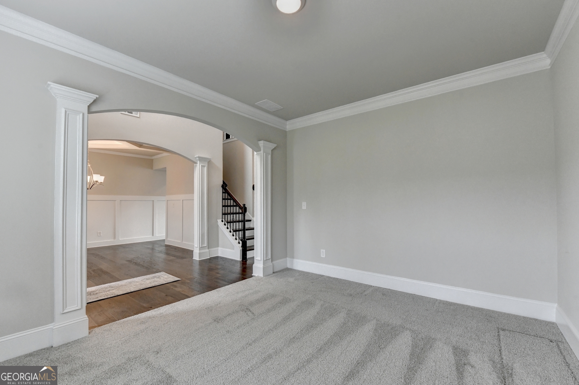 3972 Golden Gate Way Property Photo 10