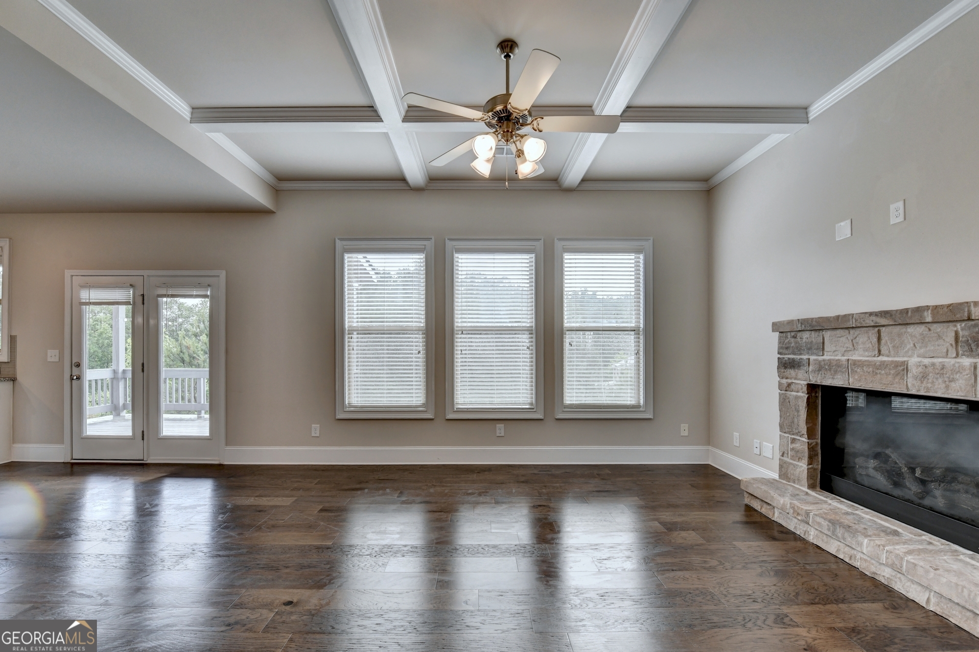 3972 Golden Gate Way Property Photo 13