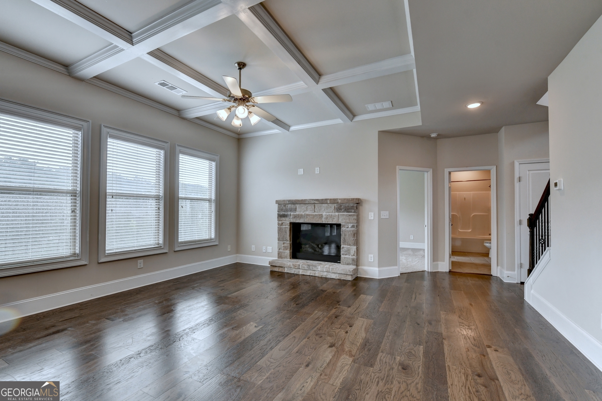 3972 Golden Gate Way Property Photo 14