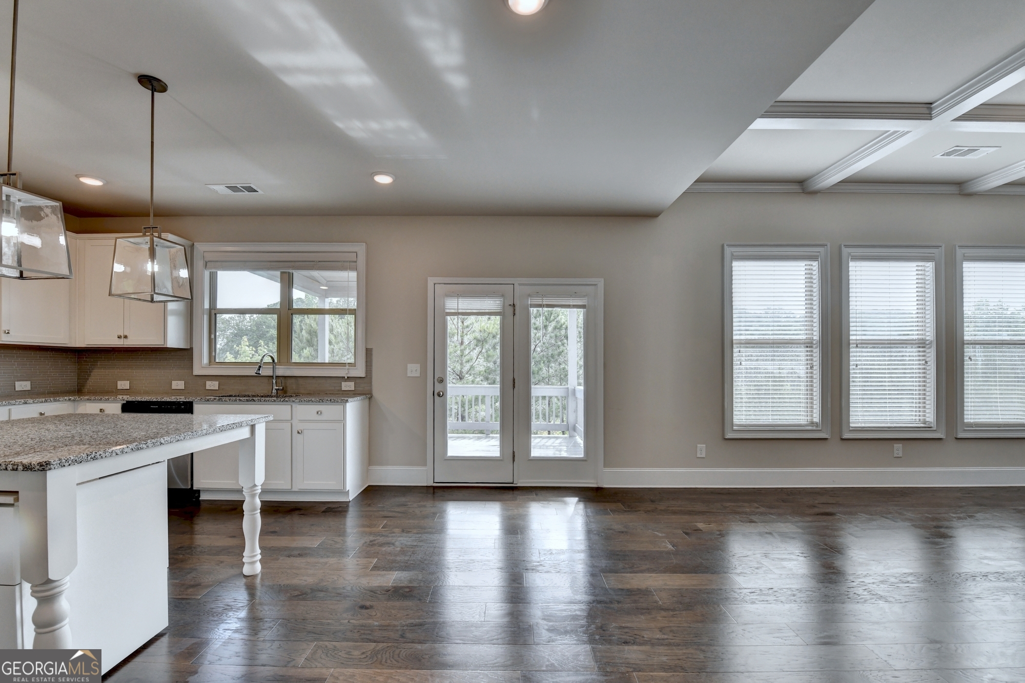 3972 Golden Gate Way Property Photo 18