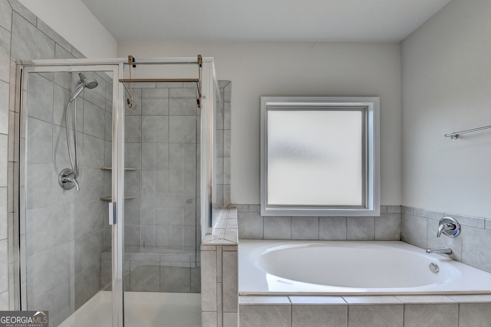 3972 Golden Gate Way Property Photo 34