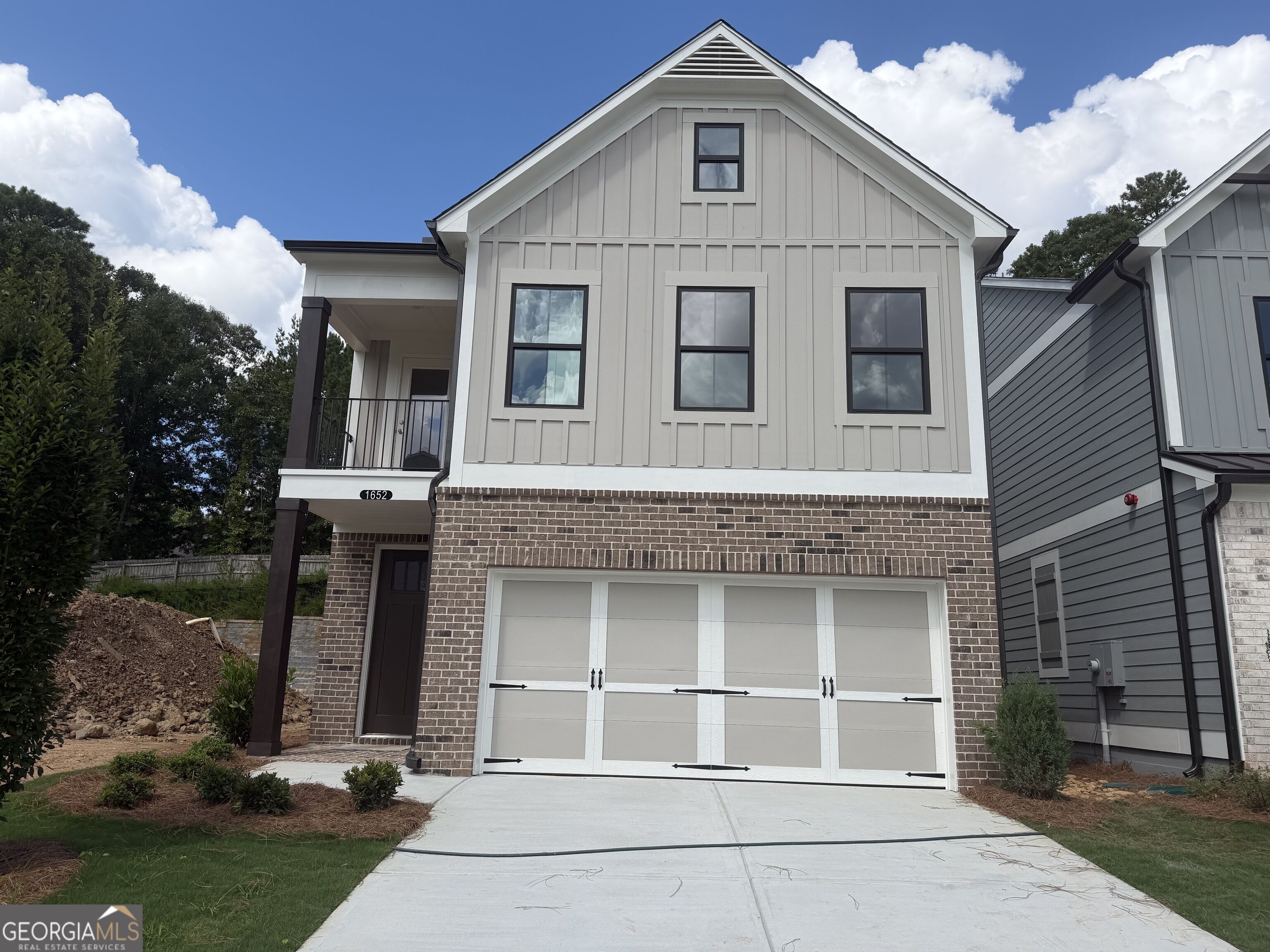 1652 Crest Creek Court Property Photo 1