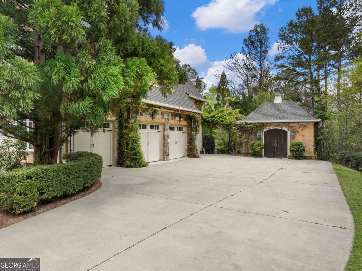 1871 Sam Snead Drive Property Photo 8