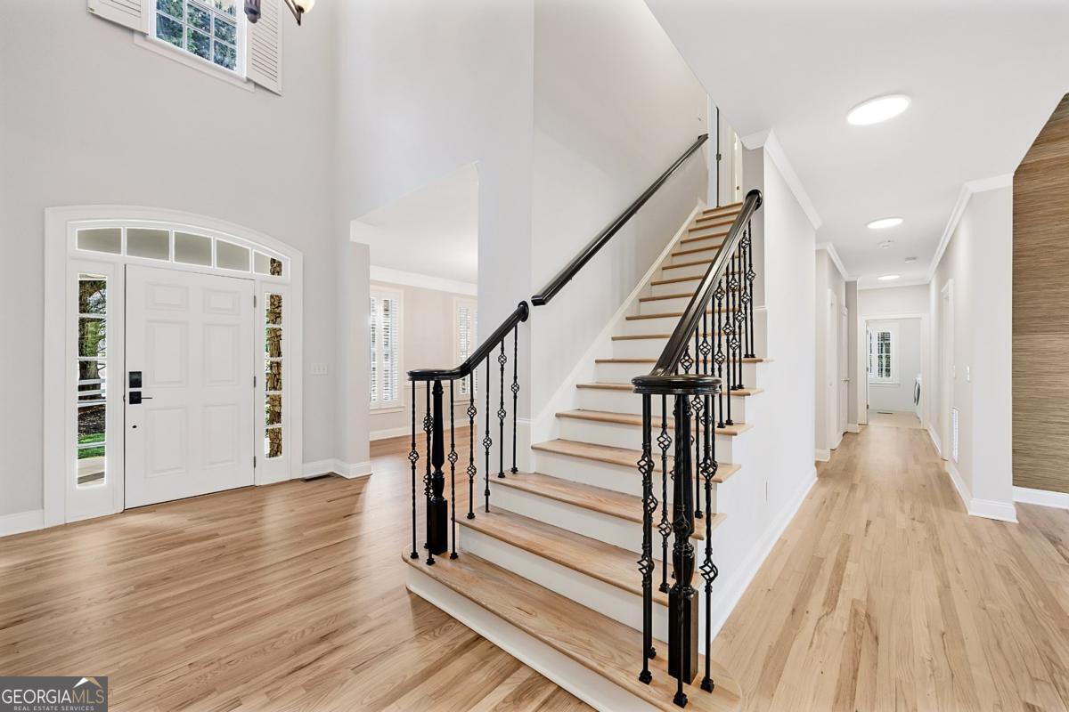 2090 Lake Windward Drive Property Photo 4