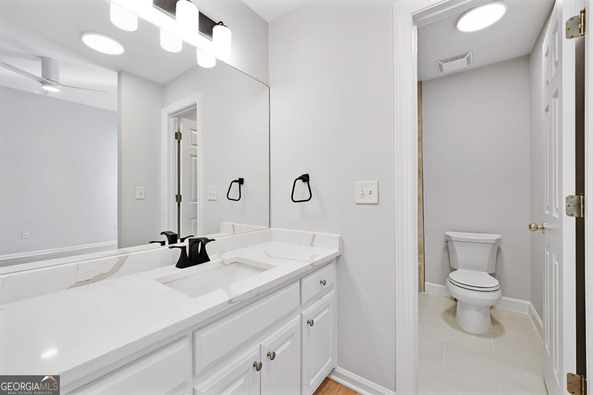 2090 Lake Windward Drive Property Photo 24