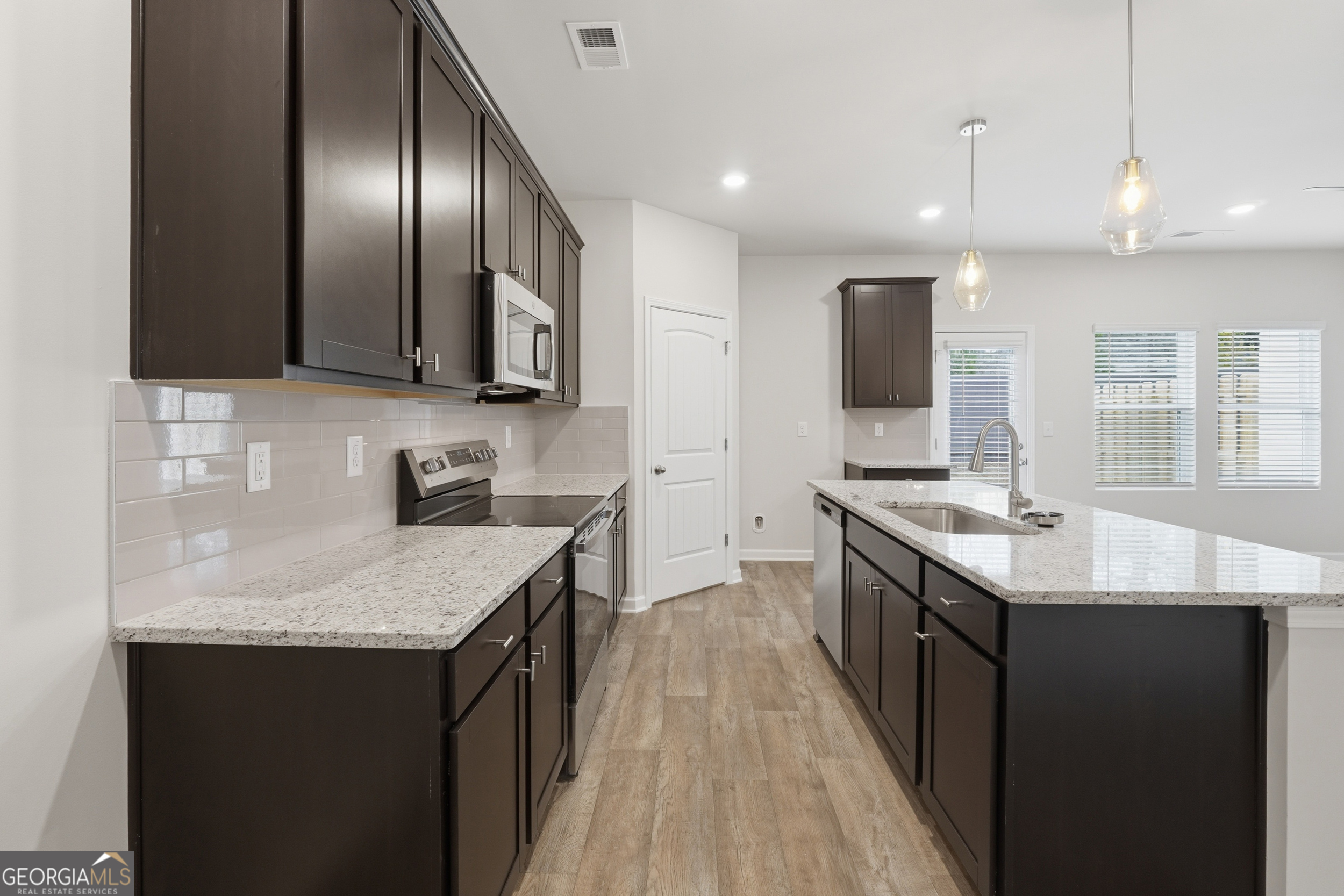 3220 Winding Waters Way Property Photo 5