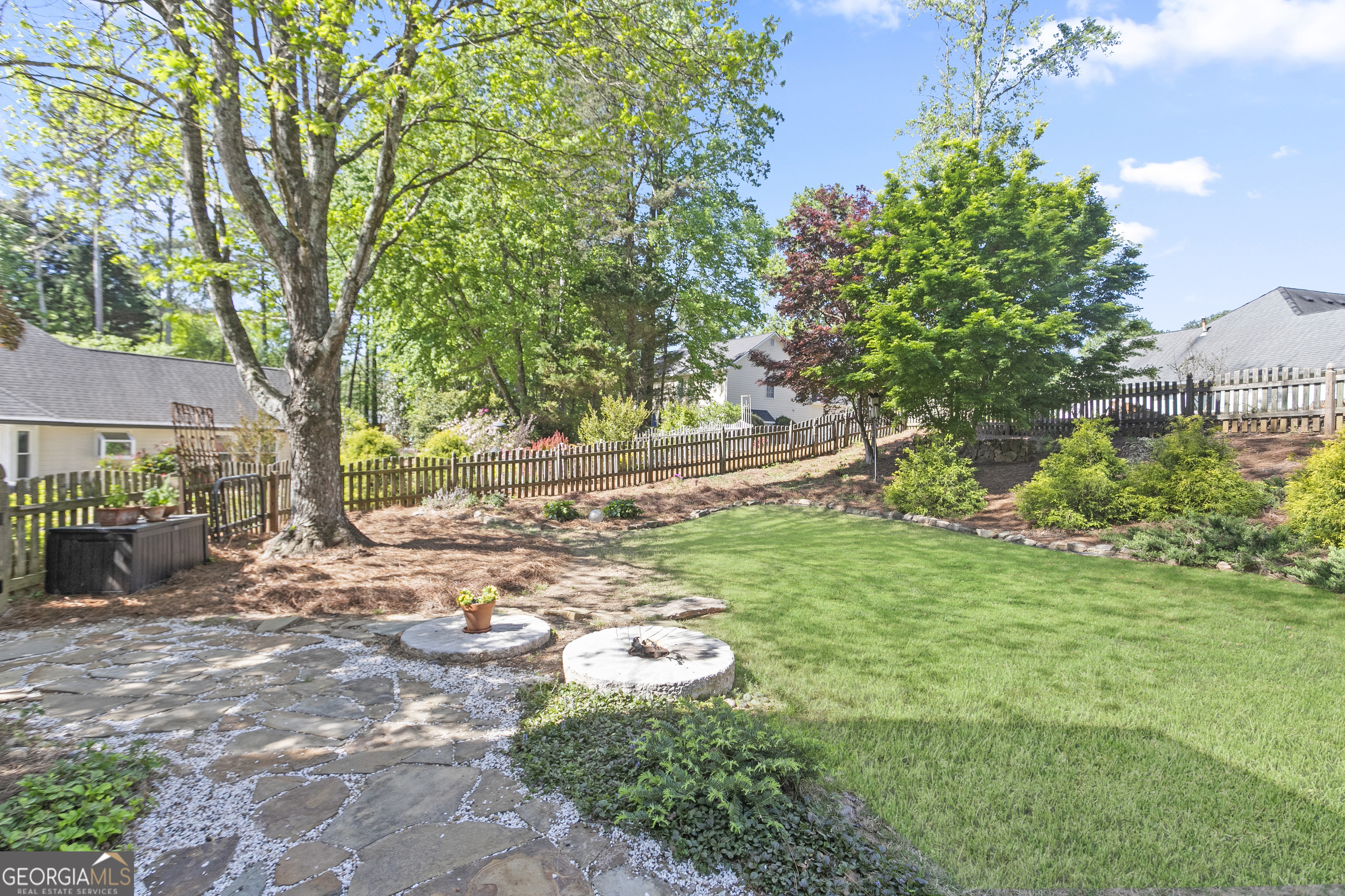 668 Sweetfern Lane Property Photo 4