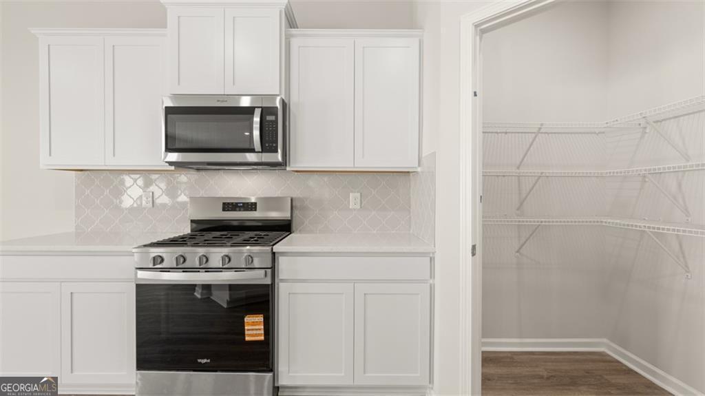 2242 Edgecombe Lane Property Photo 10