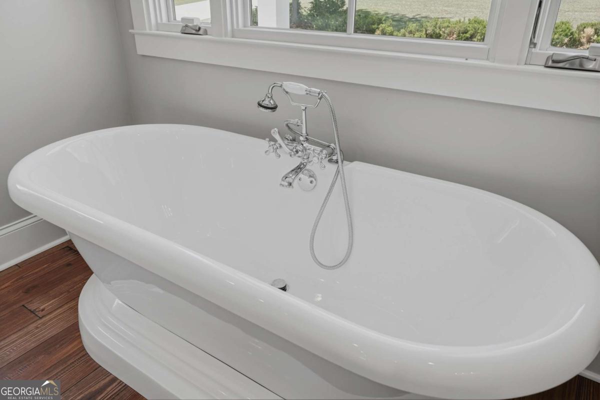 620 Lakeshore Drive Property Photo 44