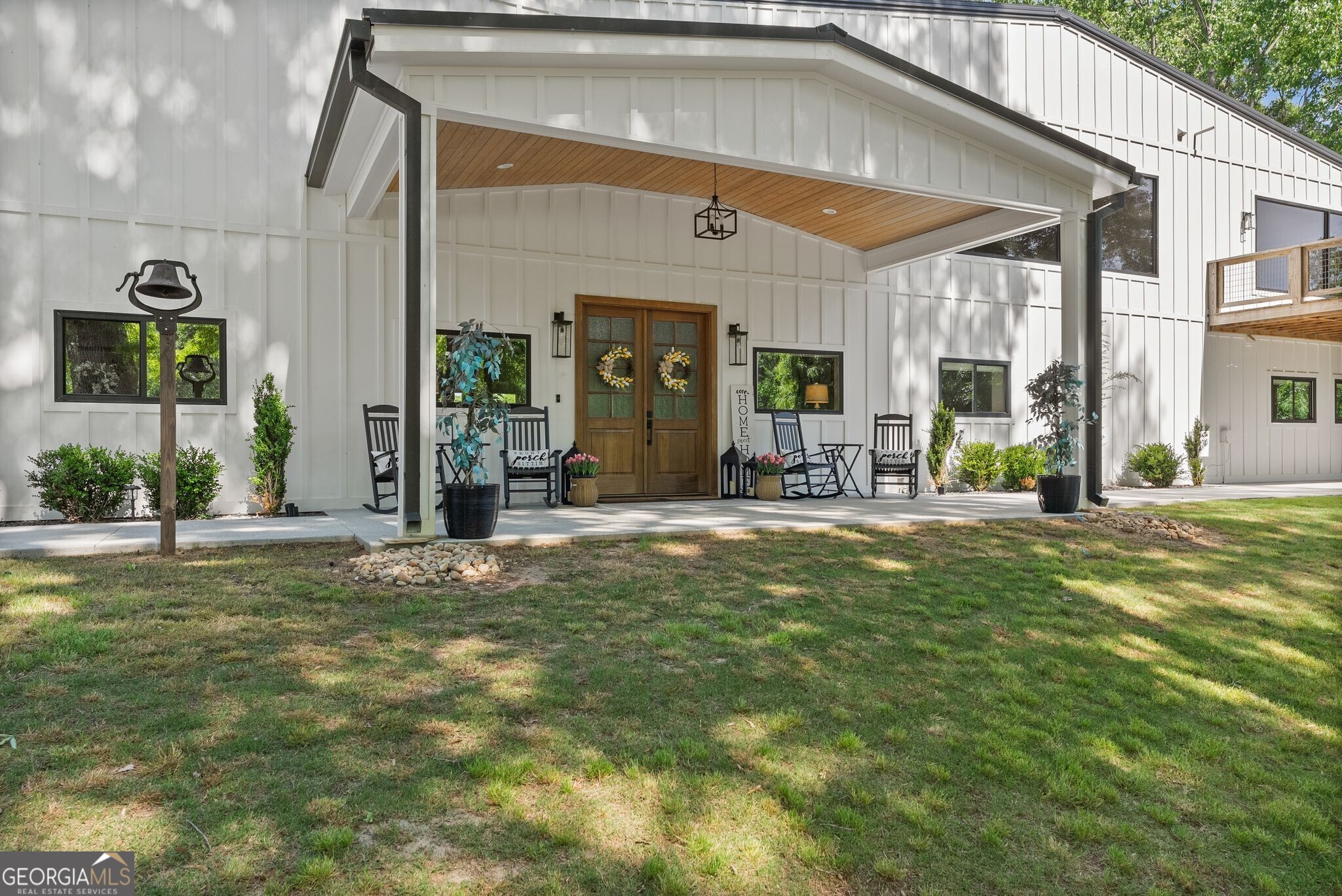 951 Canter Way Property Photo 4