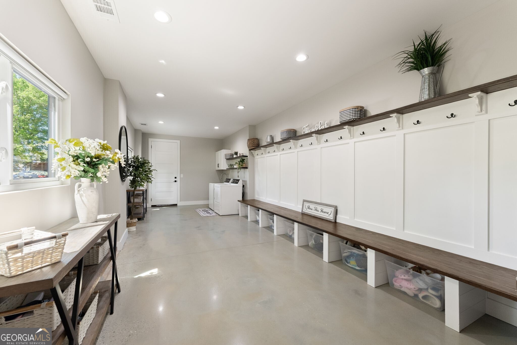 951 Canter Way Property Photo 8