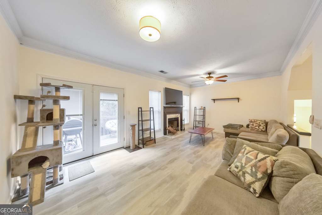 2057 Pinnacle Pointe Drive Property Photo 4