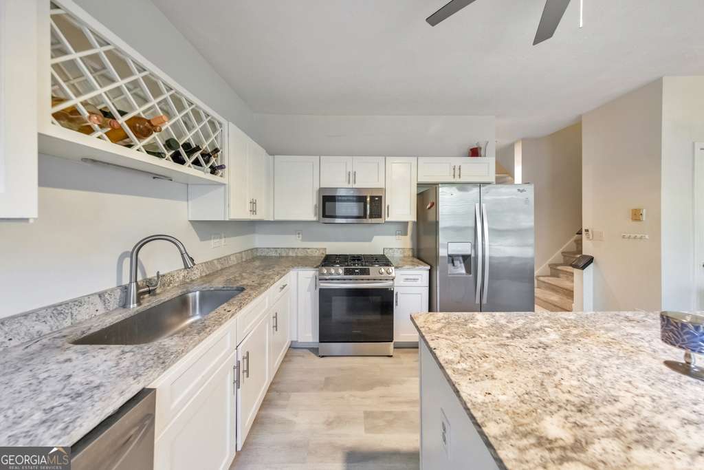 2057 Pinnacle Pointe Drive Property Photo 9