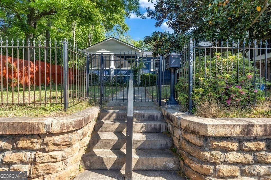 276 Logan Street Property Photo 1