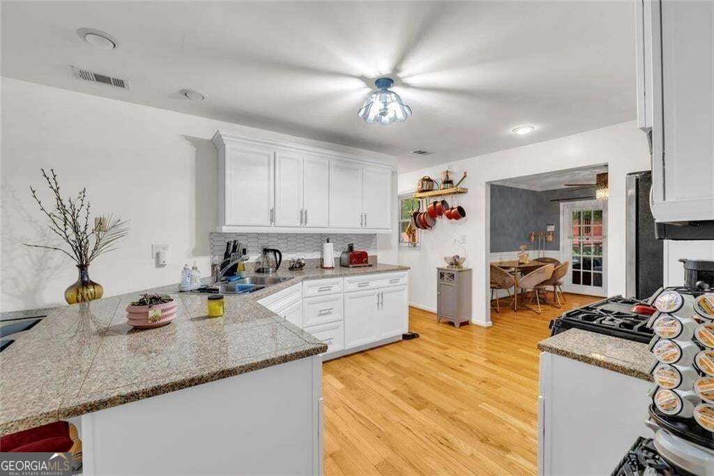 276 Logan Street Property Photo 3