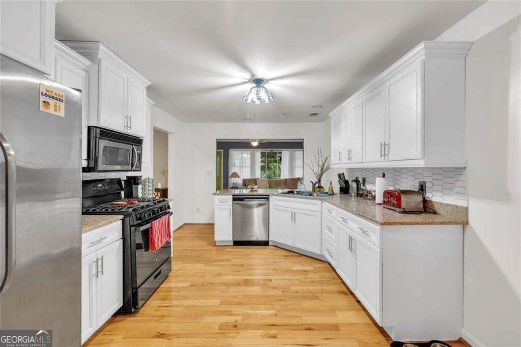 276 Logan Street Property Photo 4
