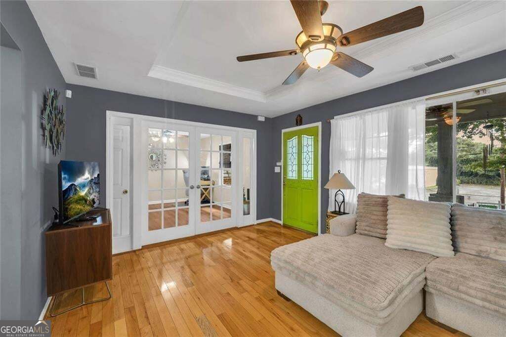276 Logan Street Property Photo 9