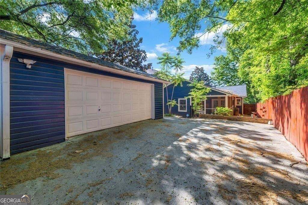 276 Logan Street Property Photo 28