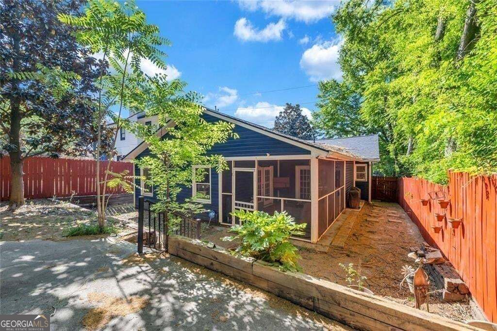 276 Logan Street Property Photo 30