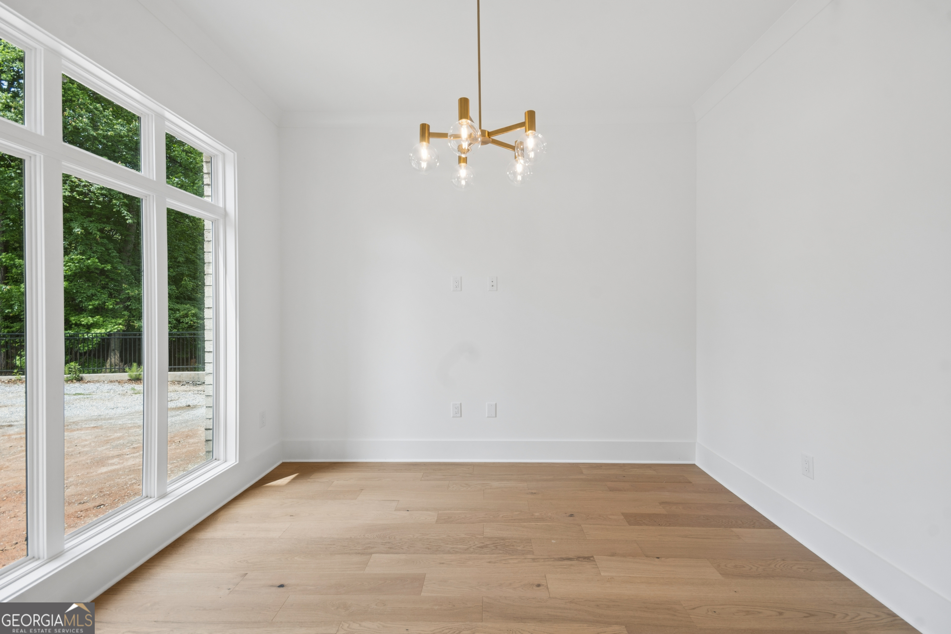 10745 Waters Road Property Photo 5