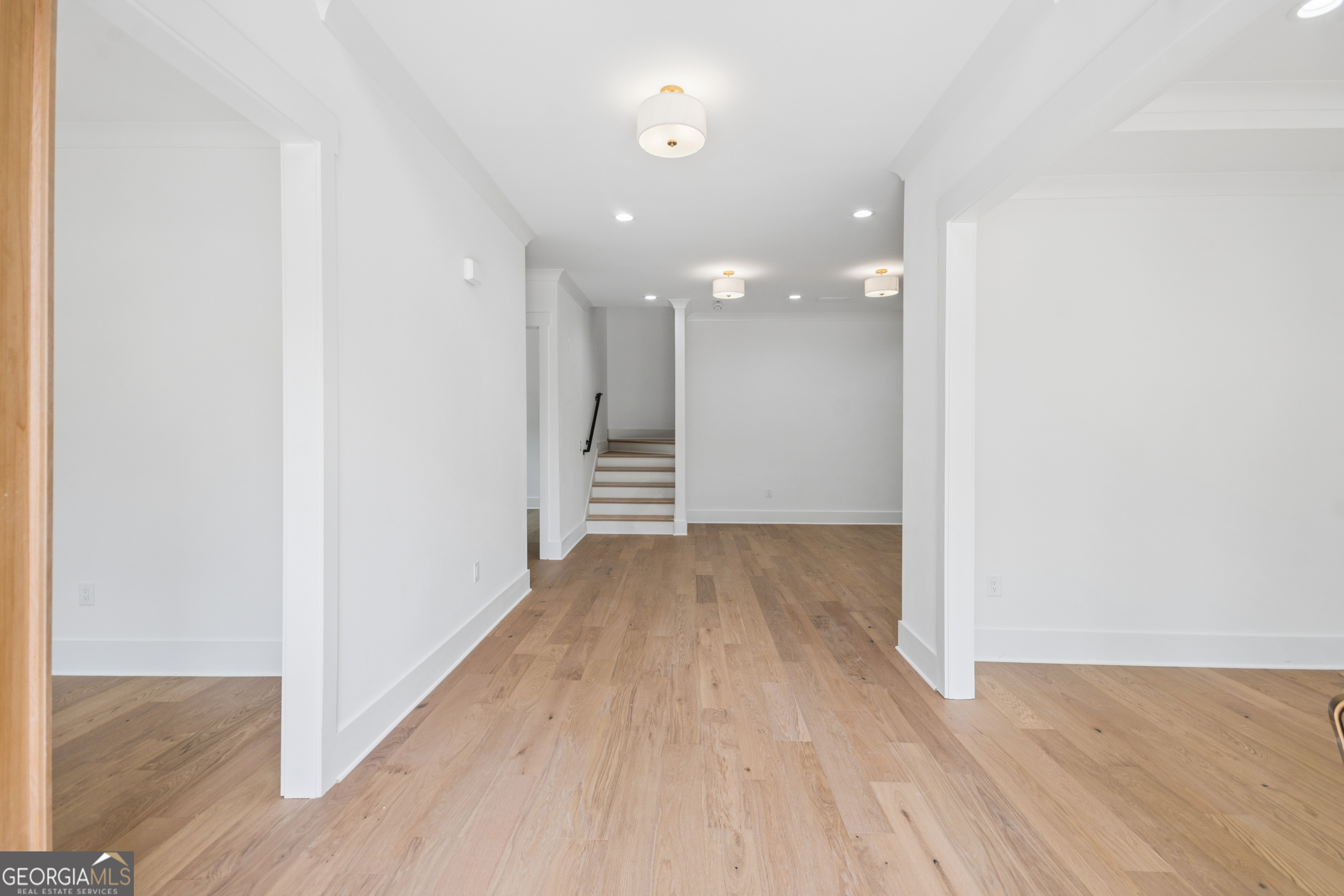 10745 Waters Road Property Photo 6
