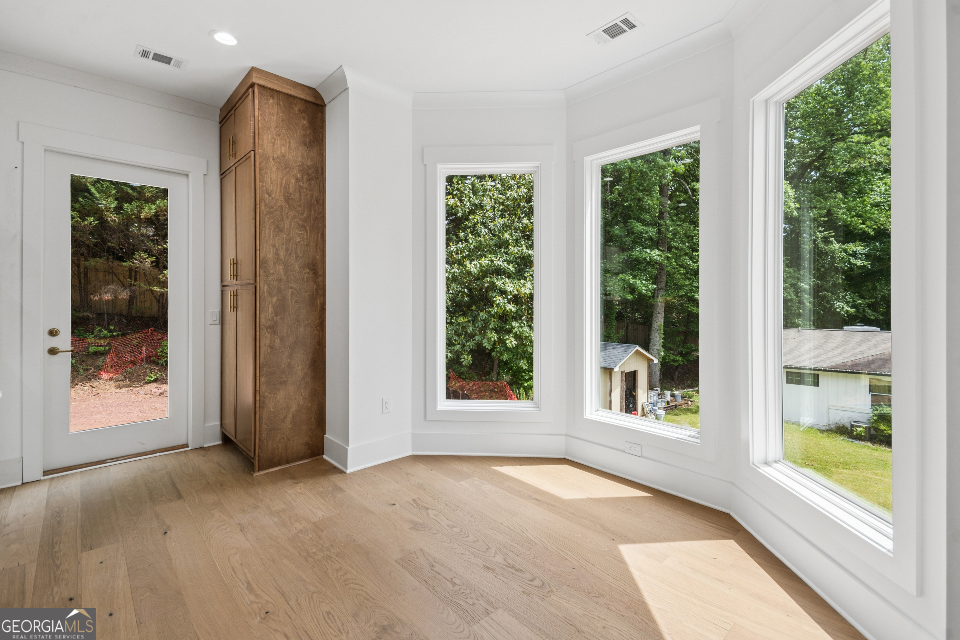 10745 Waters Road Property Photo 19