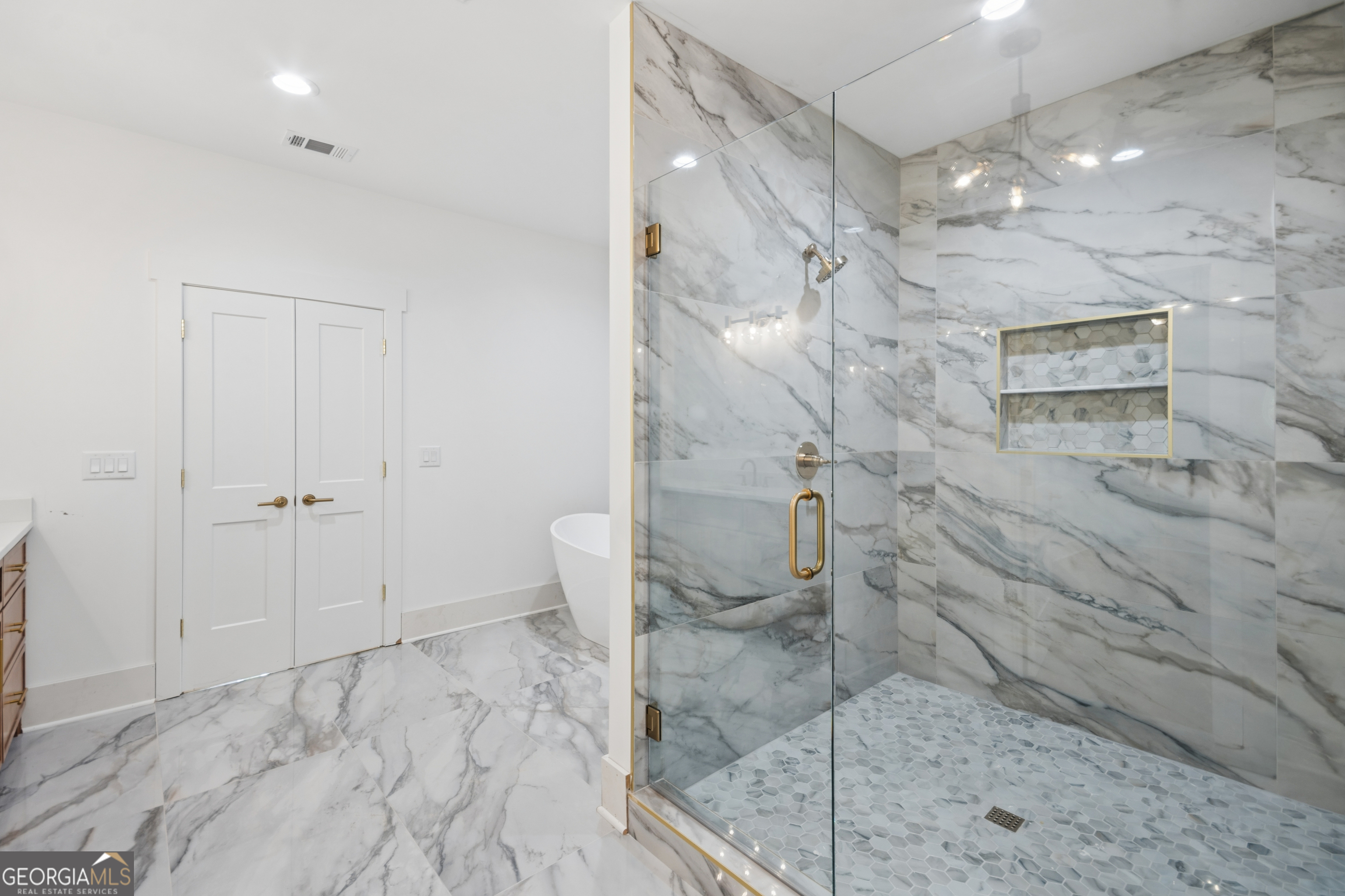 10745 Waters Road Property Photo 30