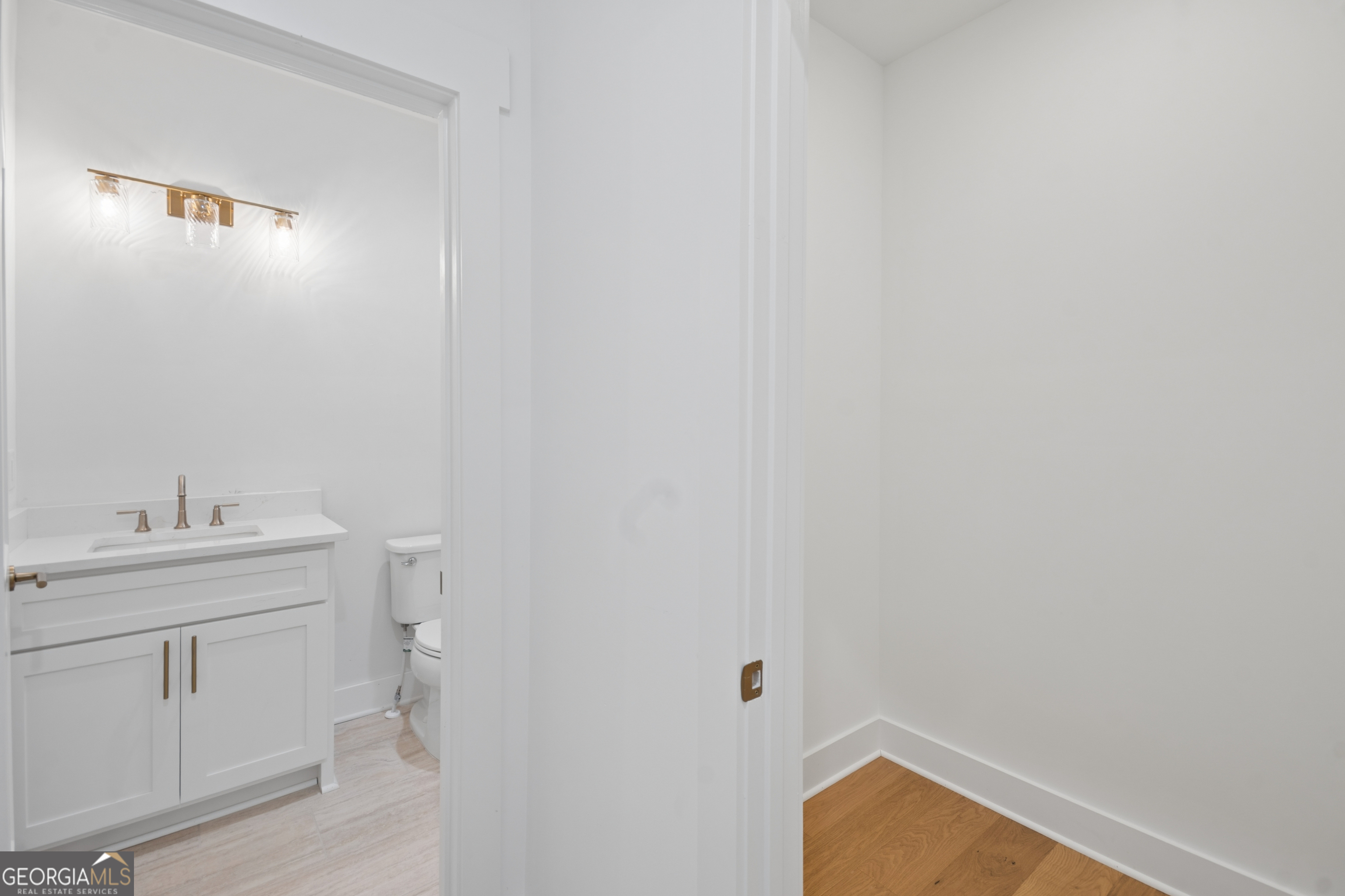 10745 Waters Road Property Photo 41