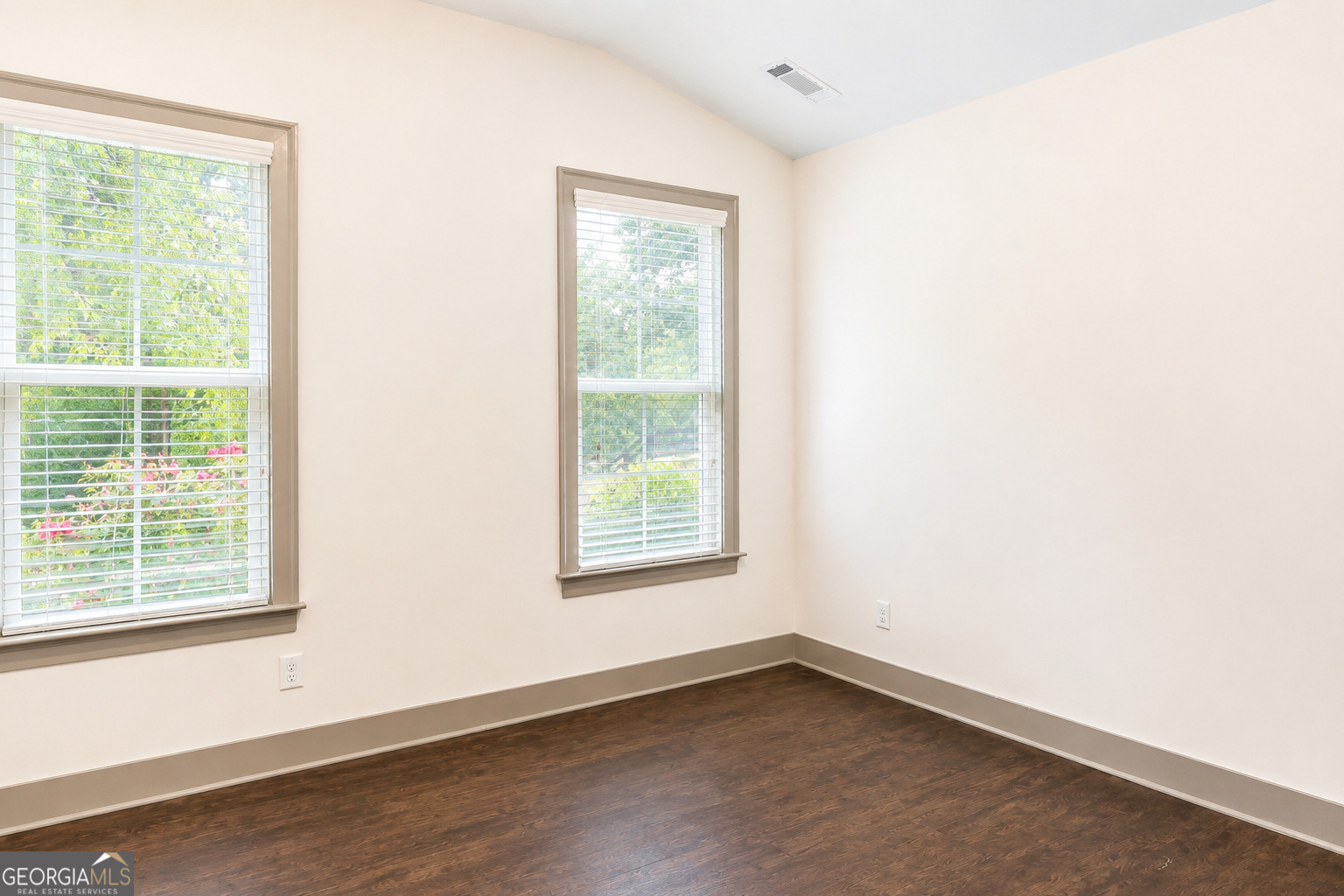 317 Edgewater Drive Property Photo 36