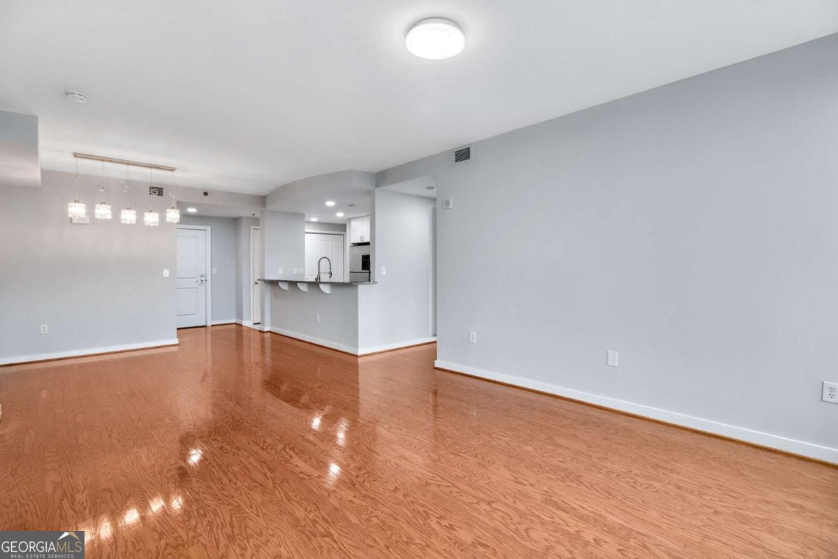 3338 Peachtree Road Ne # 2401 Property Photo 8