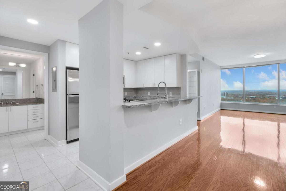 3338 Peachtree Road Ne # 2401 Property Photo 11