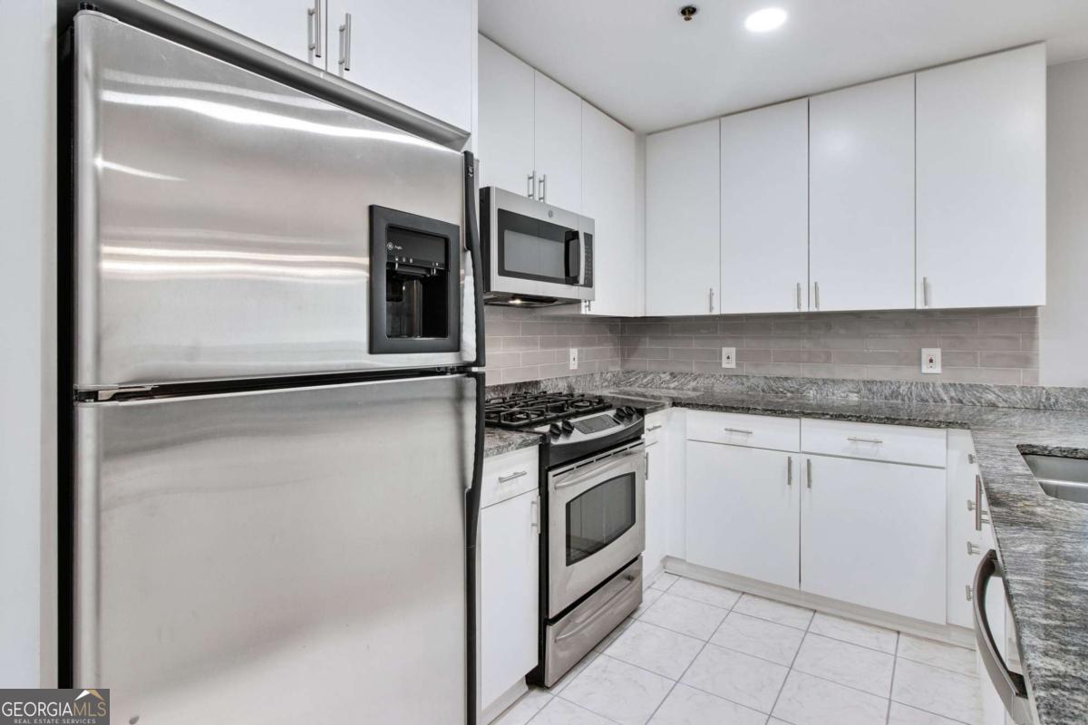 3338 Peachtree Road Ne # 2401 Property Photo 12