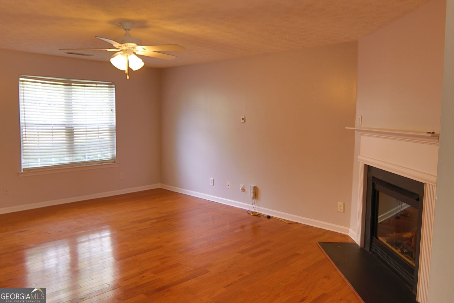 363 Springhaven Way Property Photo 5