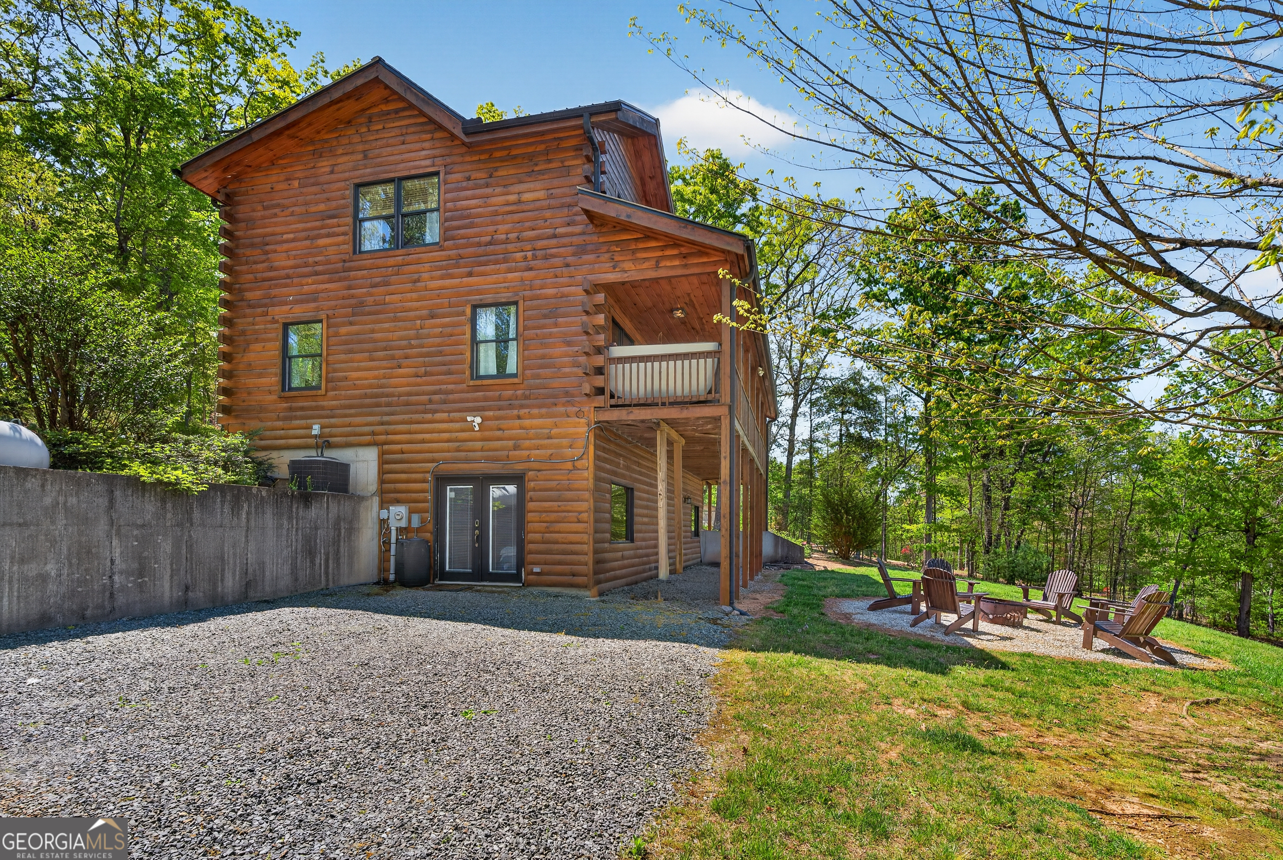 385 Shields Road Property Photo 4