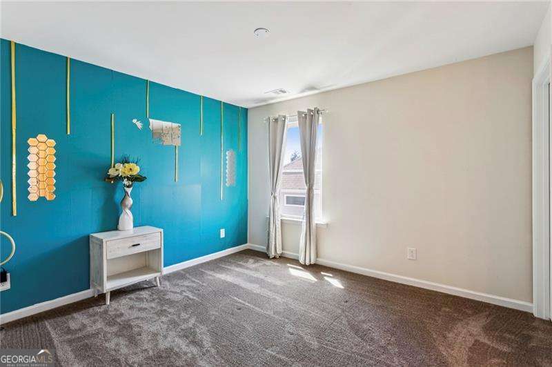 402 Timberleaf Road Property Photo 23